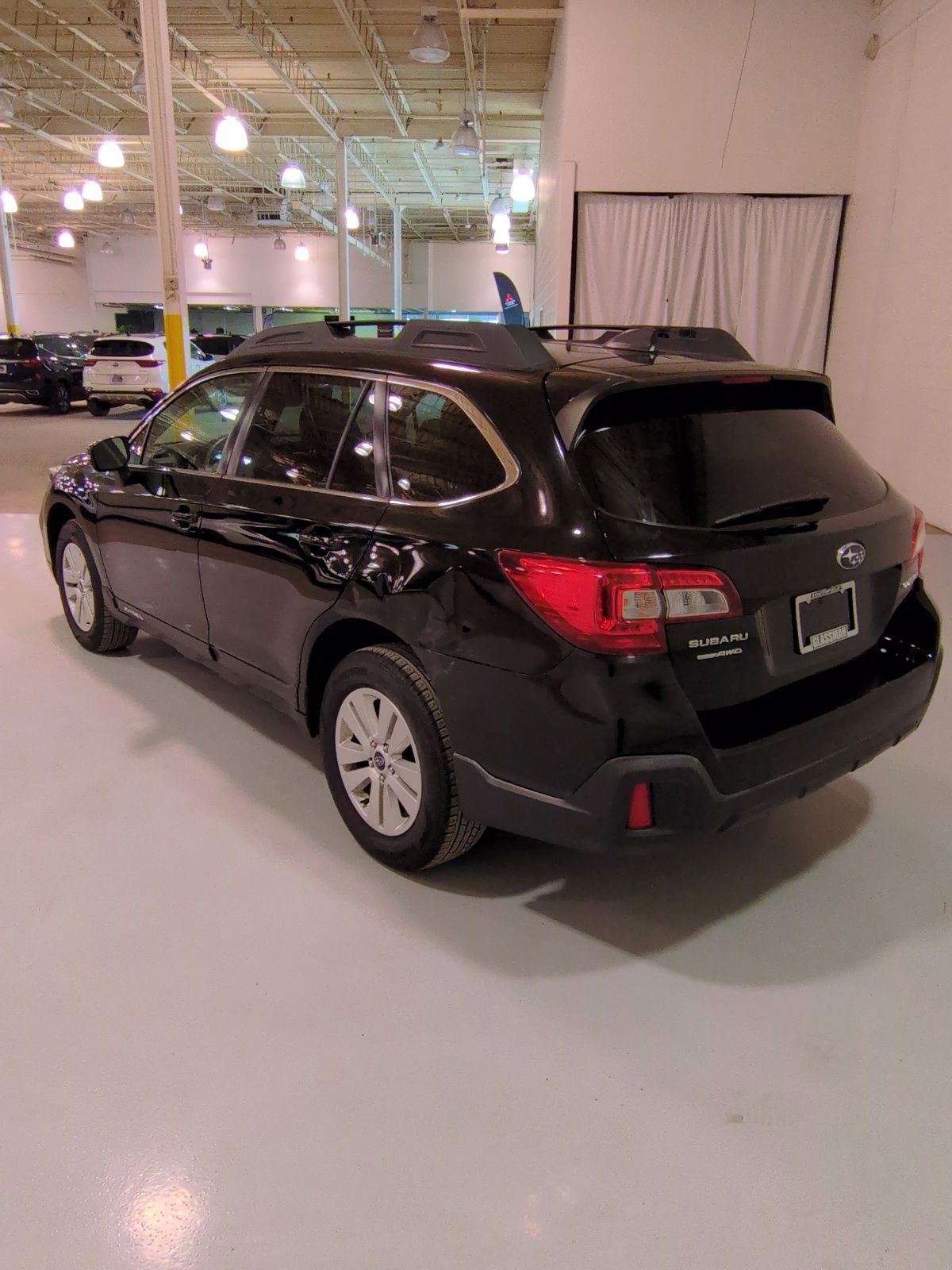 Used 2019 Subaru Outback 2.5i Premium AWD/4WD image 6