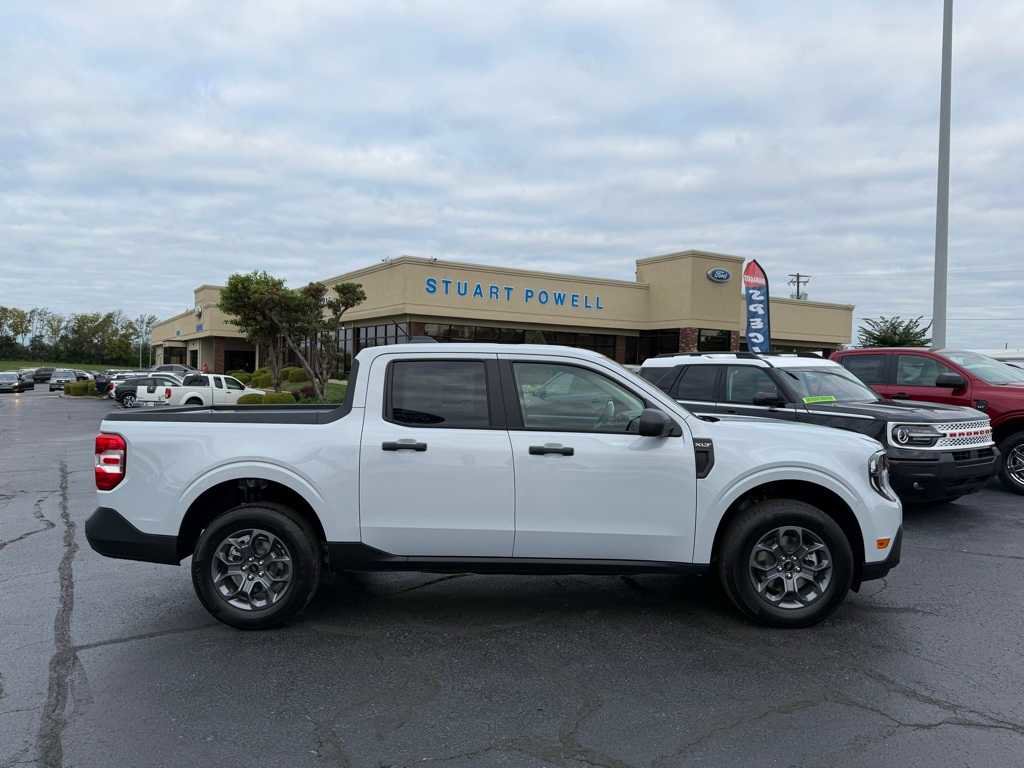 New 2025 Ford Maverick XLT image 17