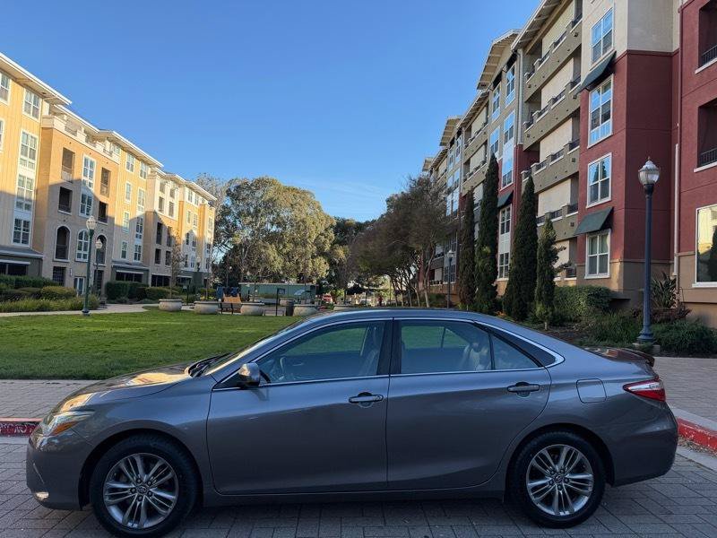 Used 2016 Toyota Camry SE FWD image 7
