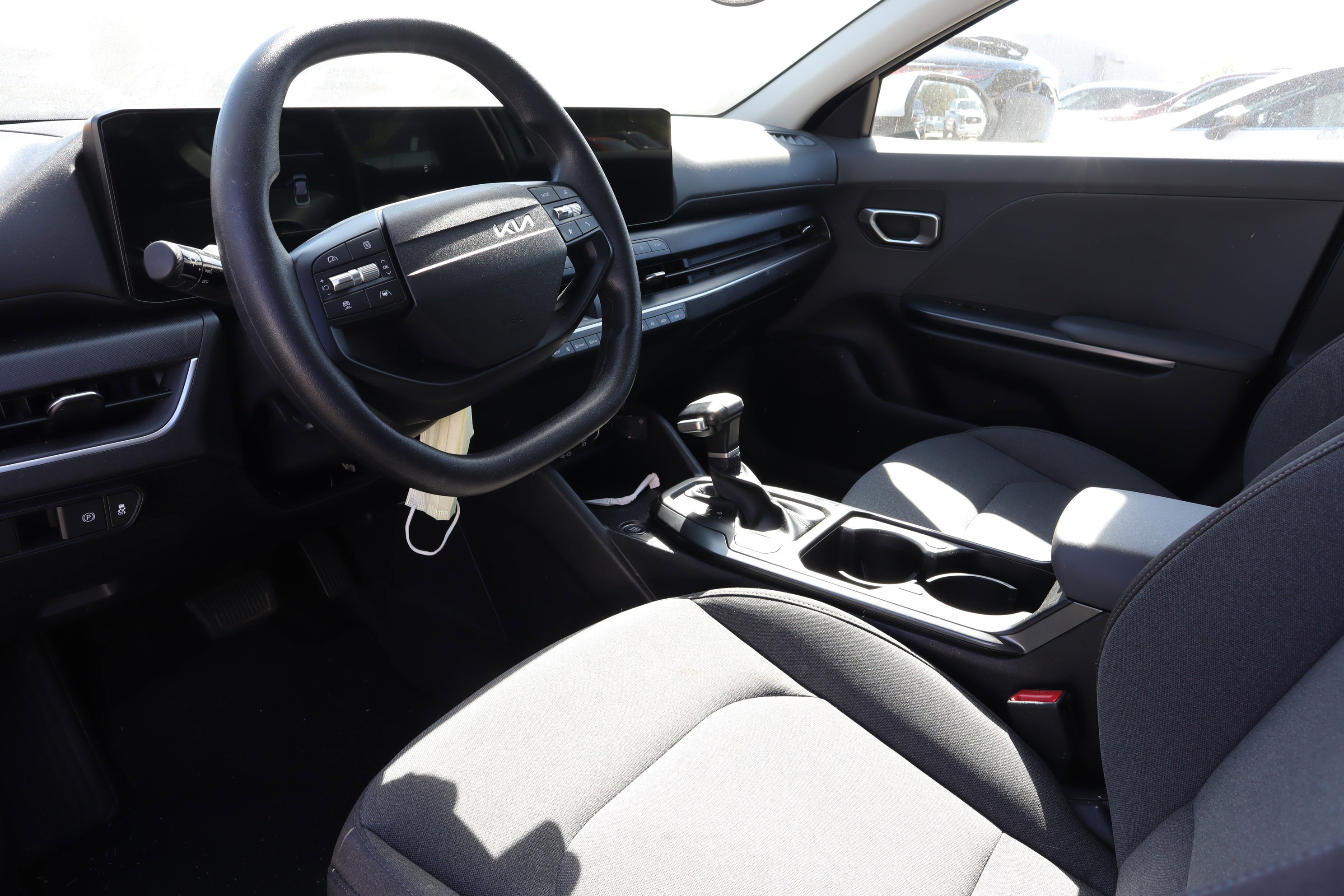Used 2025 Kia K4 LX FWD image 7
