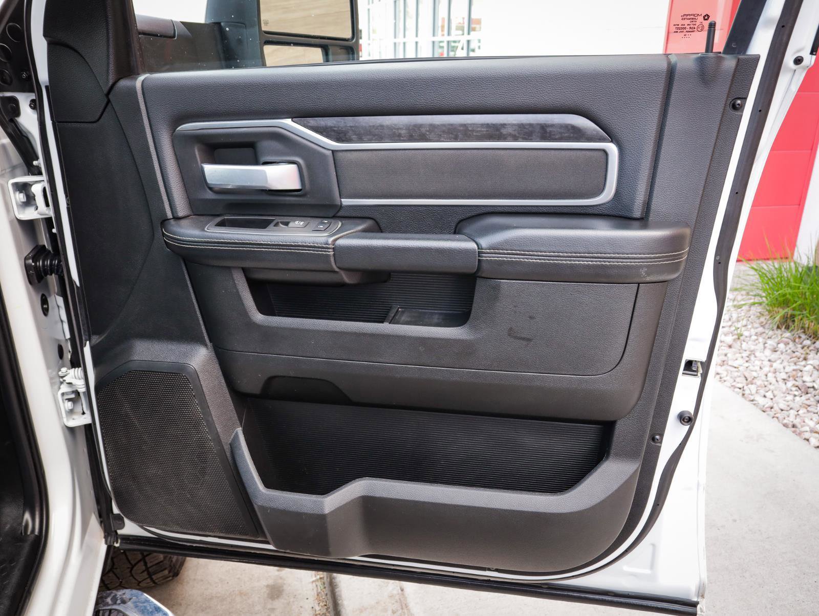 Used 2024 RAM 3500 Big Horn image 25