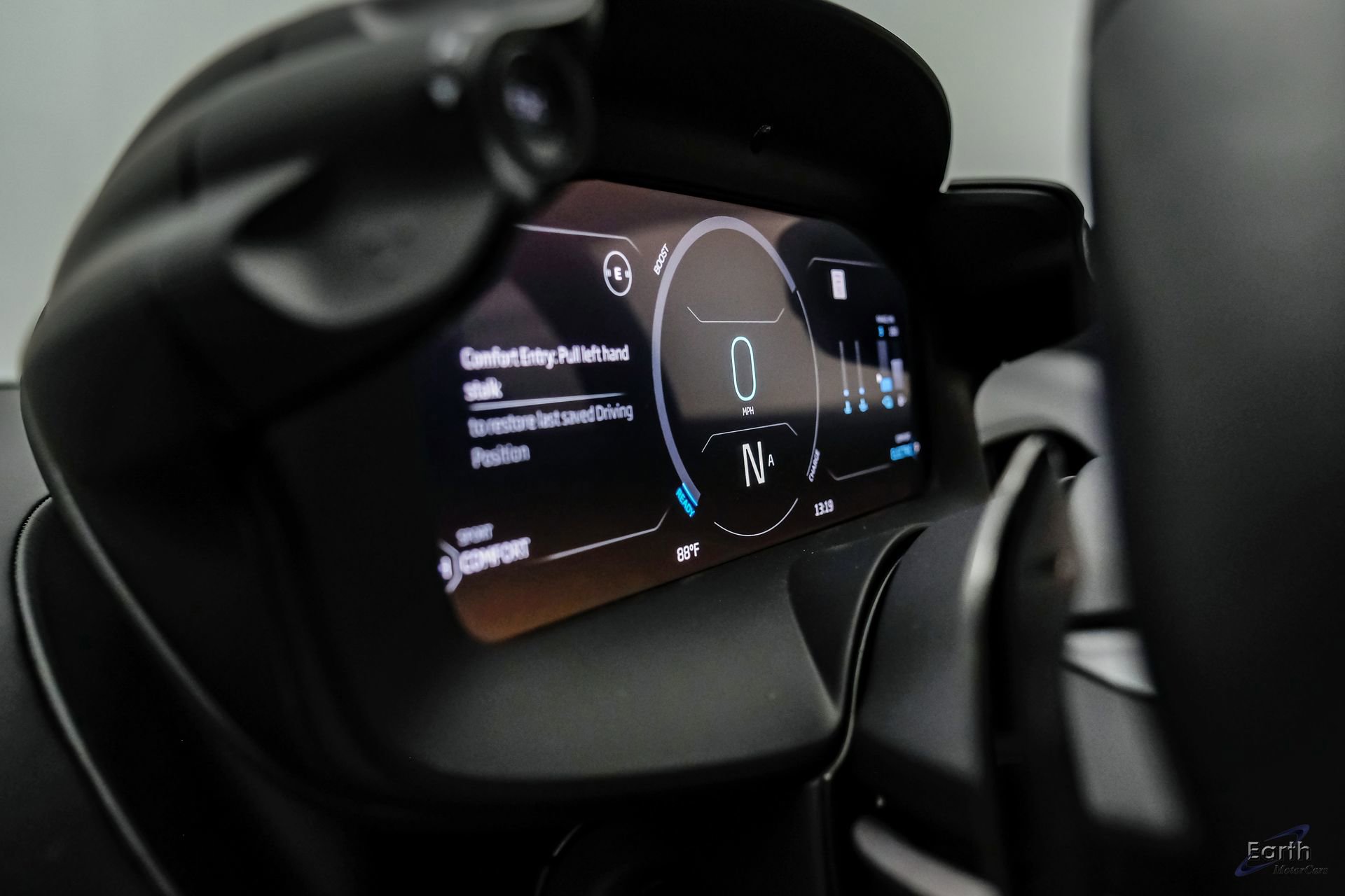 Used 2024 McLaren Artura RWD image 39