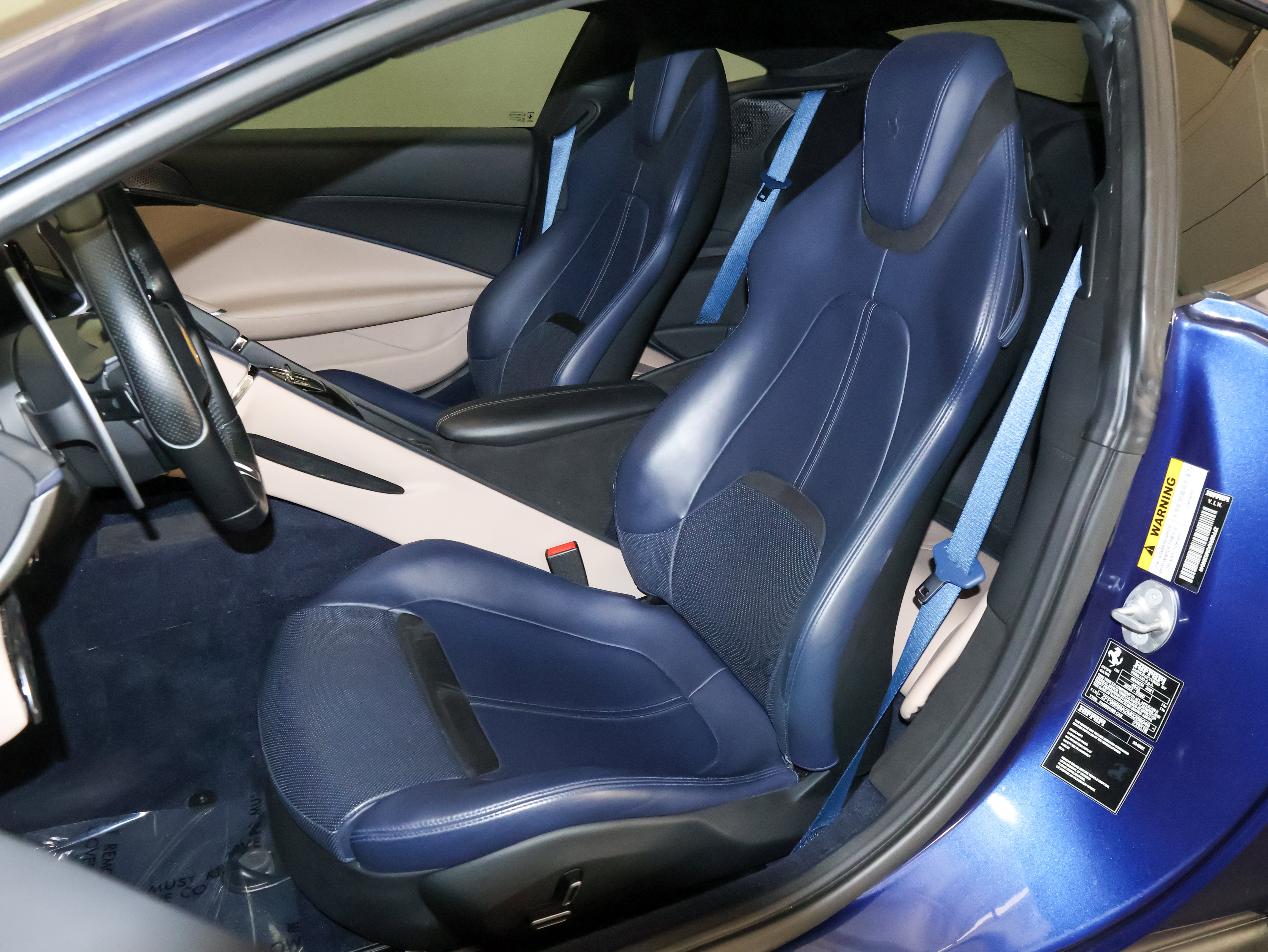 Used 2021 Ferrari Roma RWD image 14