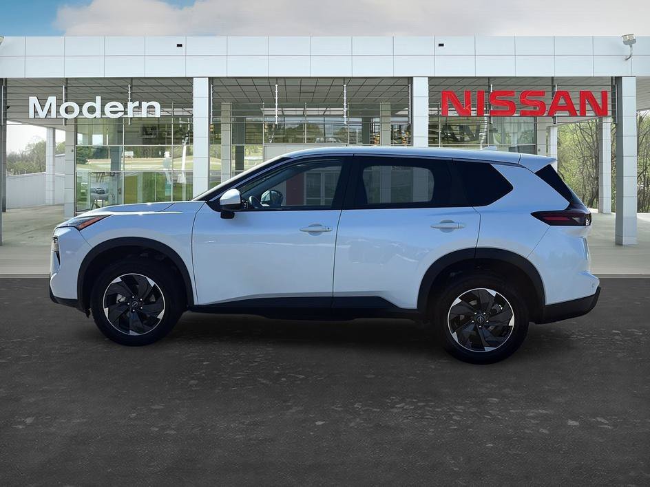 Certified 2025 Nissan Rogue SV AWD/4WD image 2