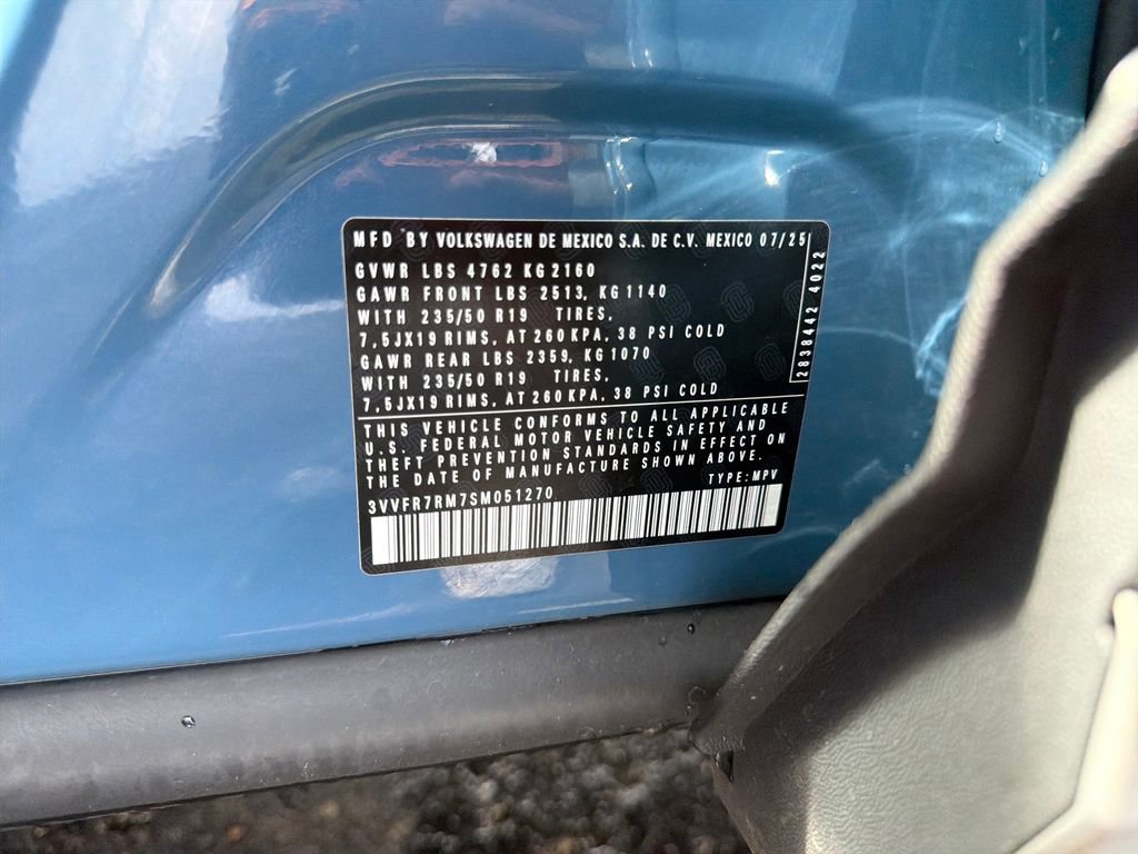 Used 2025 Volkswagen Tiguan SE FWD image 30