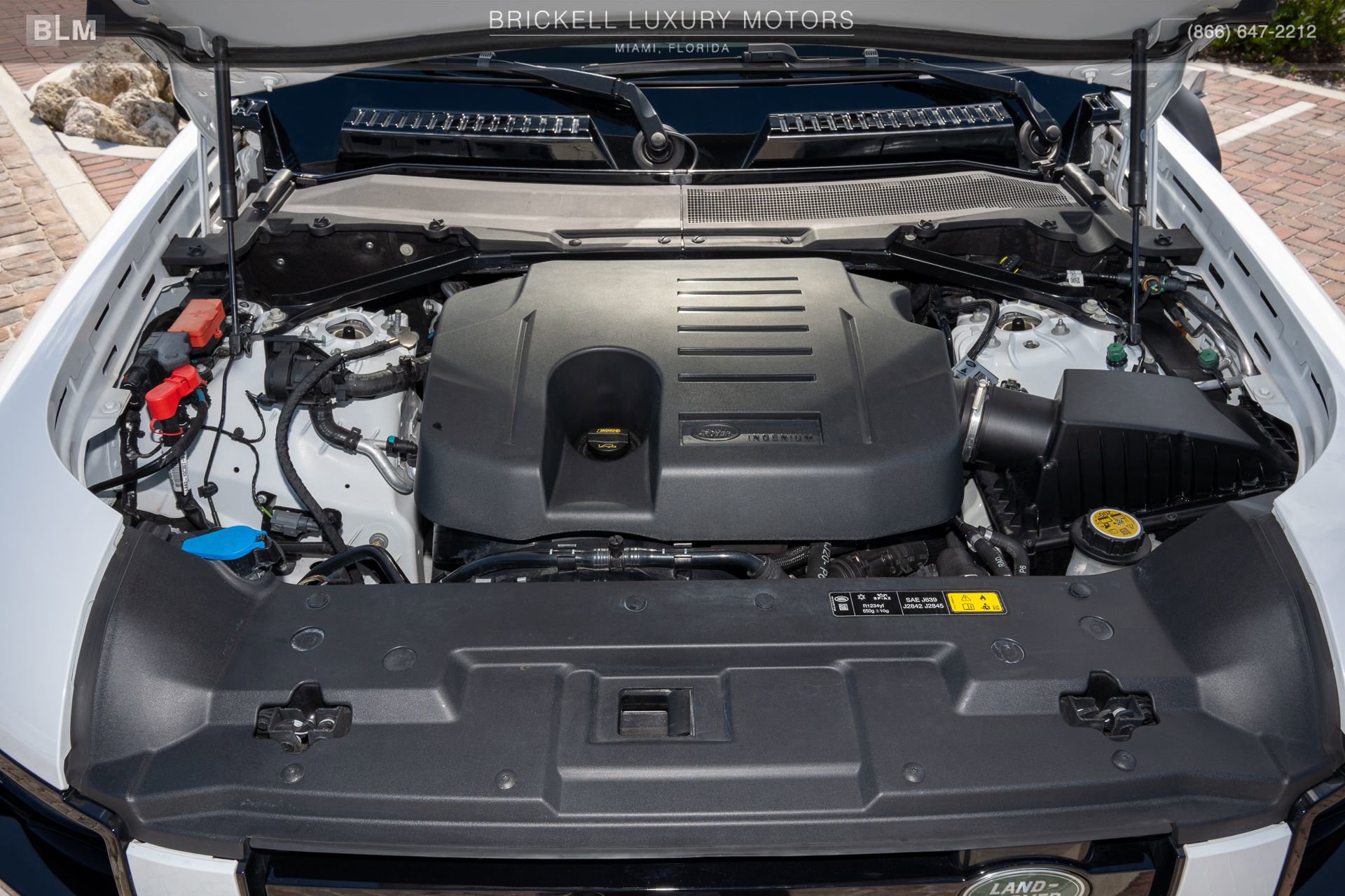 Used 2022 Land Rover Defender 90 X-Dynamic HSE image 35