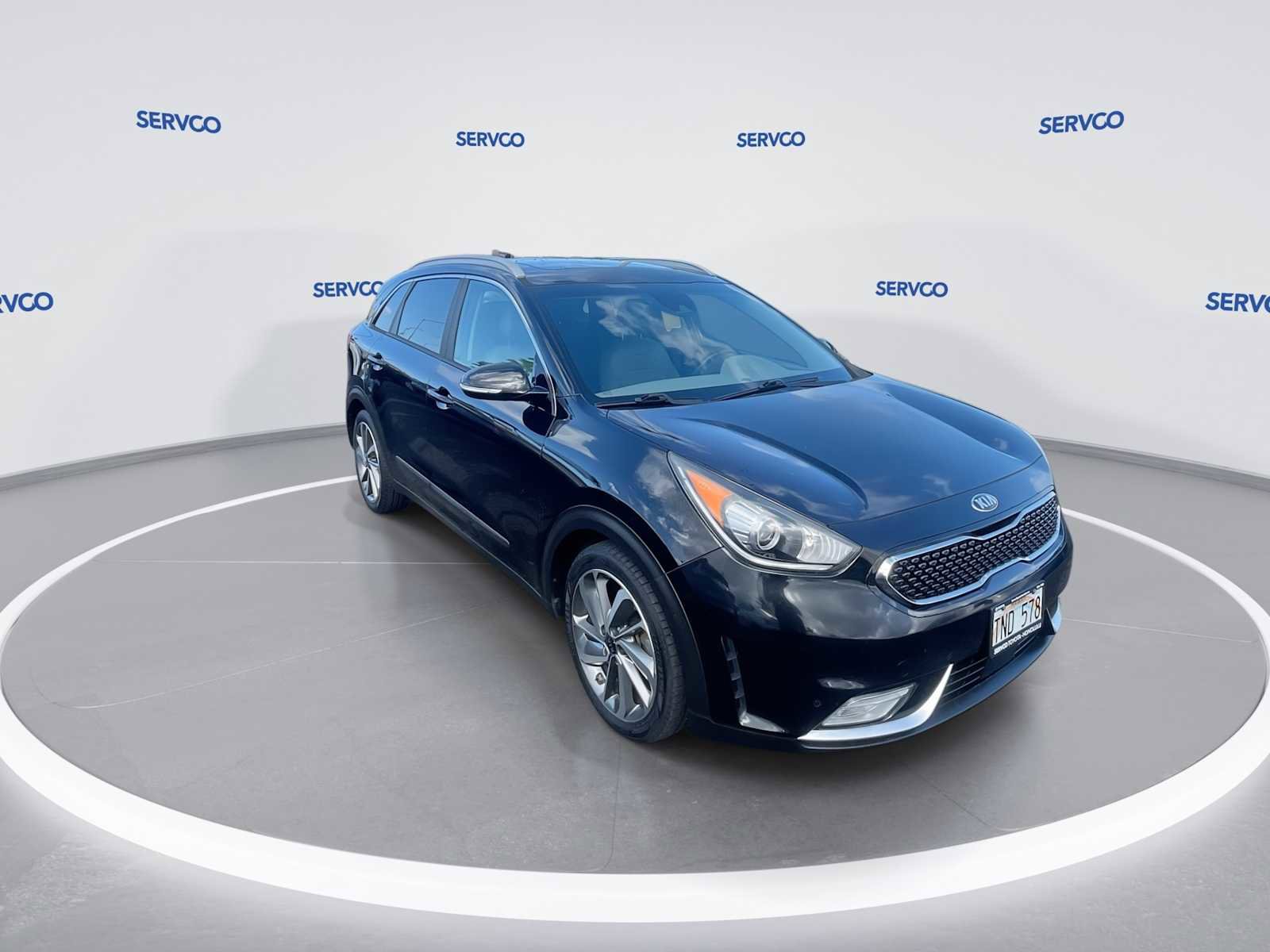 Used 2017 Kia Niro Touring w/ Advanced Technology Package FWD image 2
