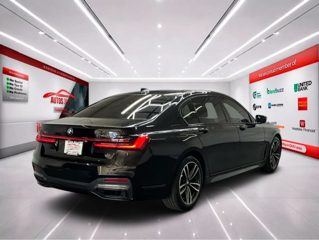 Used 2021 BMW 740i xDrive w/ M Sport Package AWD/4WD image 7