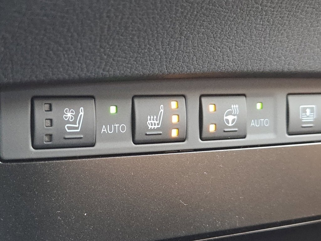 New 2025 Lexus ES 350 350 Luxury image 9