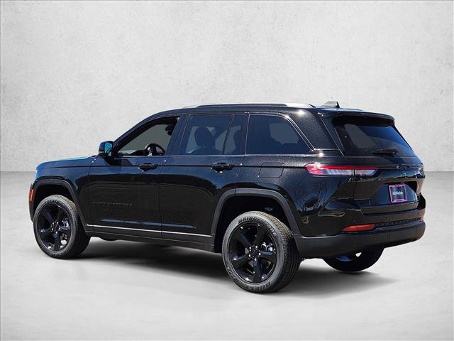 New 2025 Jeep Grand Cherokee Altitude image 9