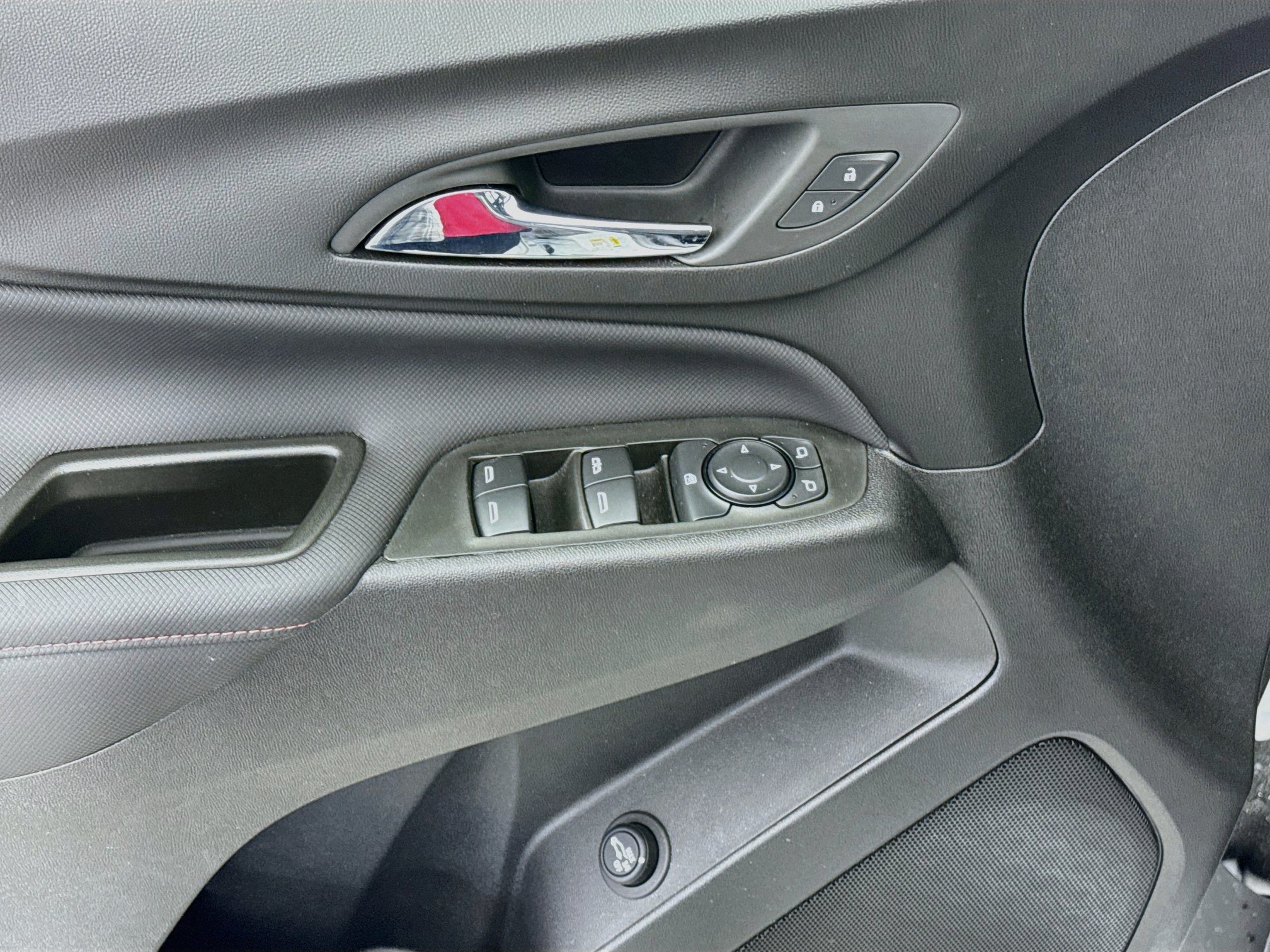 Used 2024 Chevrolet Equinox RS AWD/4WD image 18
