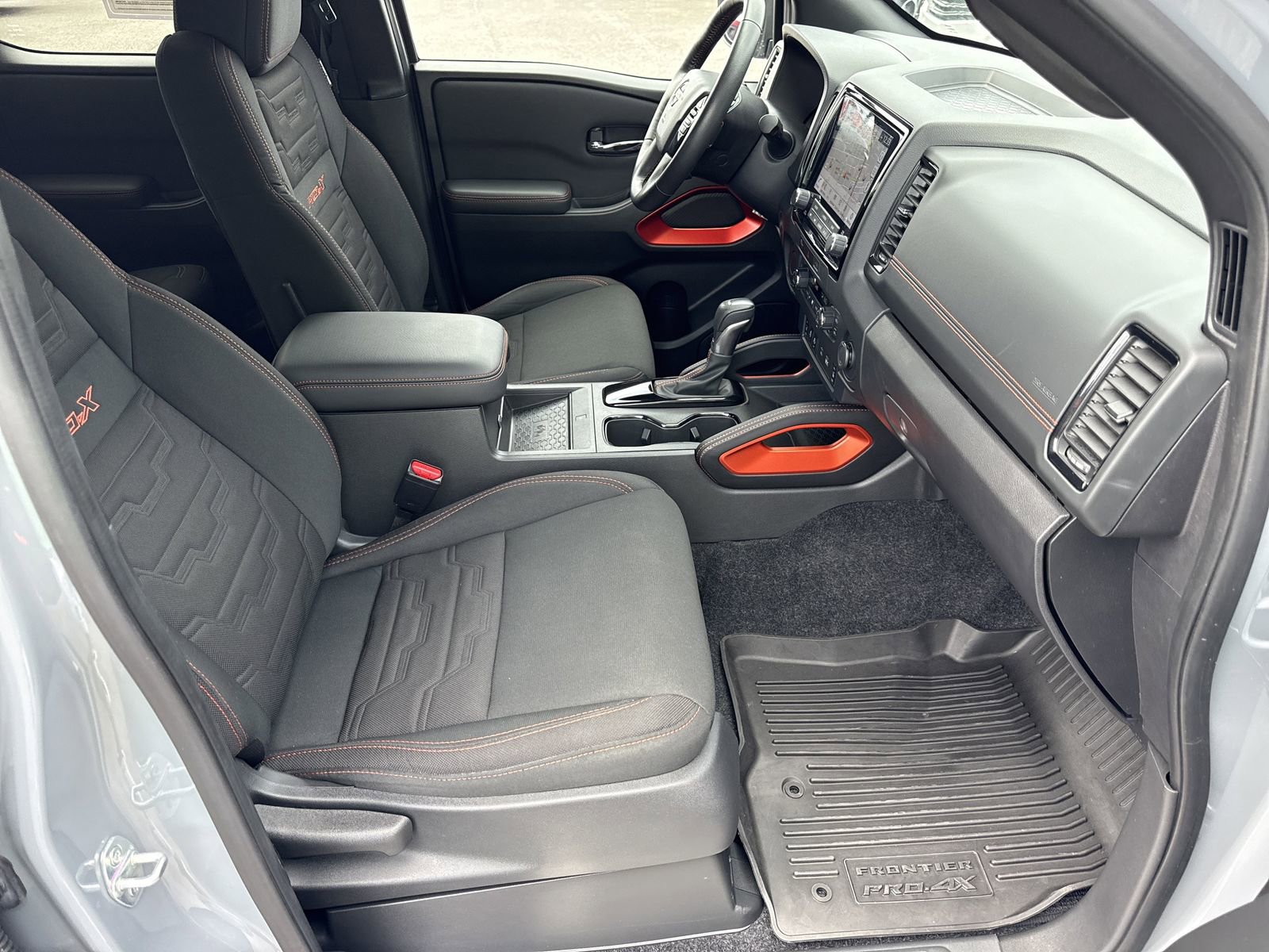 Used 2024 Nissan Frontier Pro-X w/ Pro Convenience Package RWD image 30