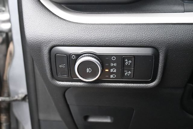 Used 2024 Ford Explorer XLT w/ Equipment Group 202A AWD/4WD image 17