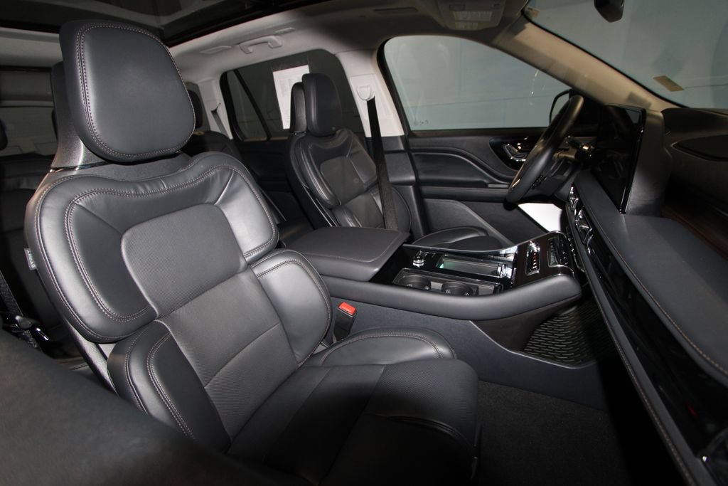 Used 2026 Lincoln Aviator Reserve AWD/4WD image 25