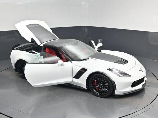 Used 2016 Chevrolet Corvette Z06 w/ 3LZ Preferred Equipment Group RWD image 19