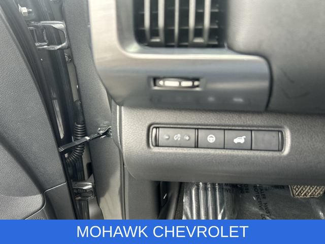Used 2025 Nissan Pathfinder Rock Creek AWD/4WD image 17