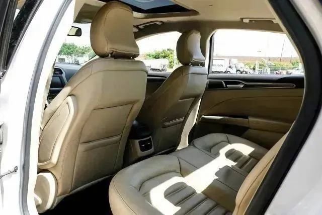 Used 2016 Ford Fusion SE w/ Equipment Group 502A image 44