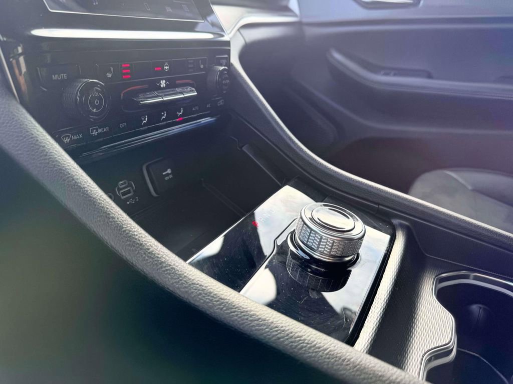 Used 2024 Jeep Grand Cherokee Altitude image 24