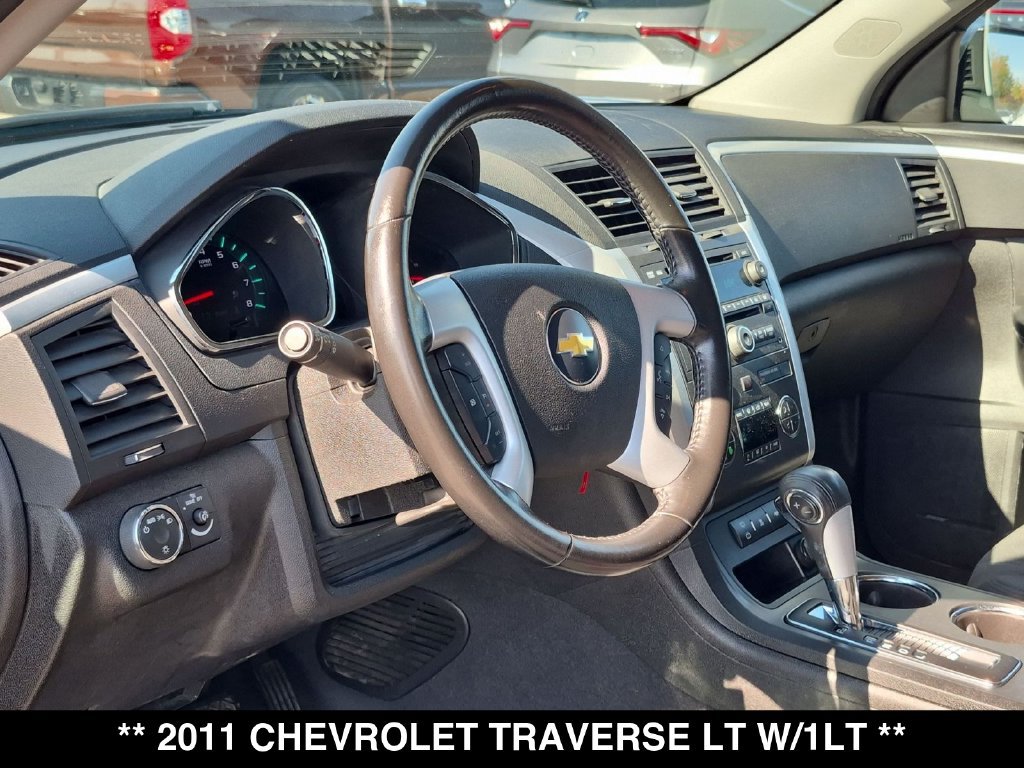 Used 2011 Chevrolet Traverse LT AWD/4WD image 2
