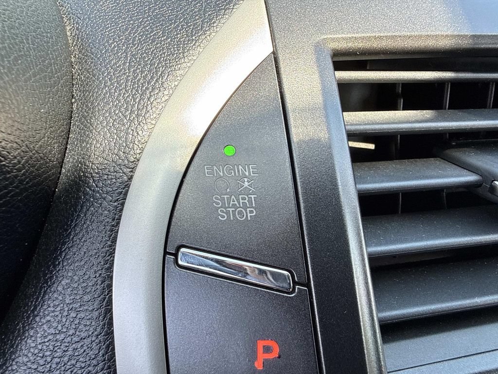 Used 2019 Lincoln MKC Reserve FWD image 28