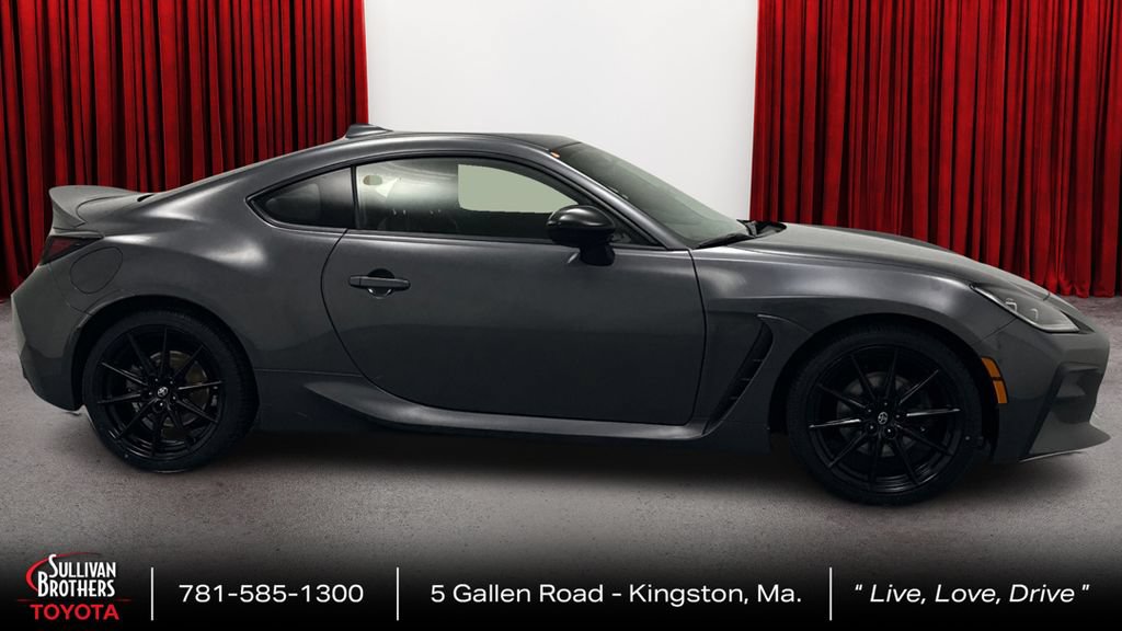 Used 2022 Toyota GR86 Premium RWD image 4