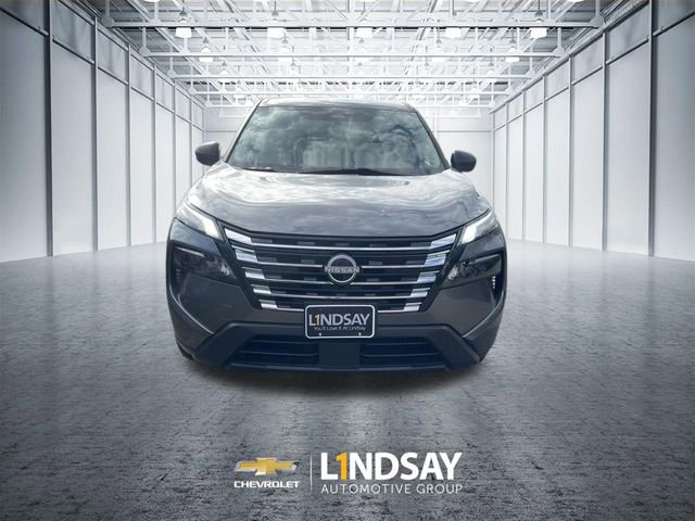 Used 2024 Nissan Rogue S image 3