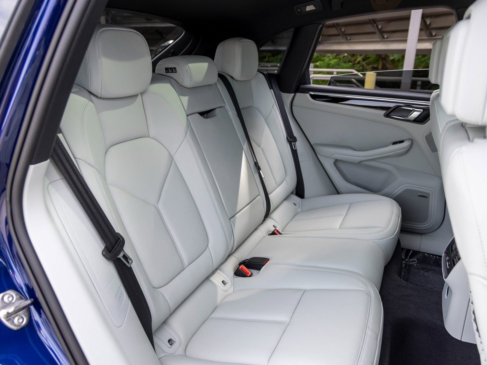 New 2025 Porsche Macan image 53