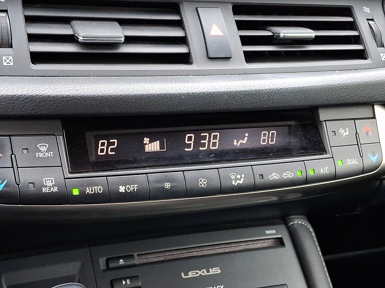 Used 2015 Lexus CT 200h image 17