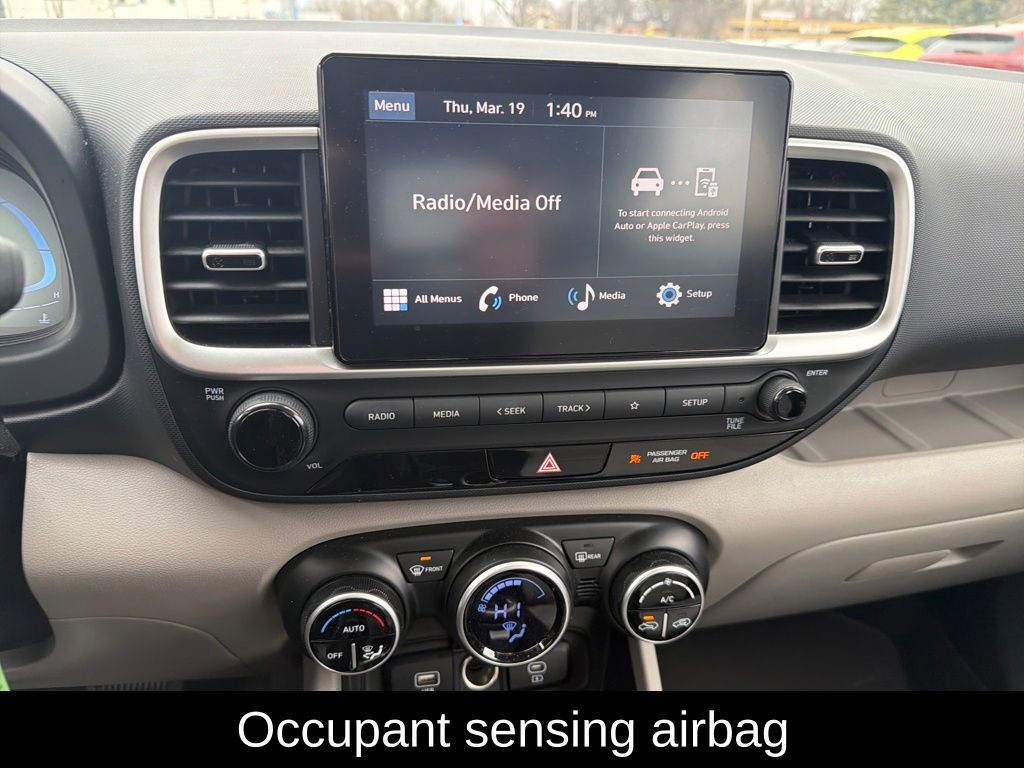 Certified 2023 Hyundai Venue SEL image 18