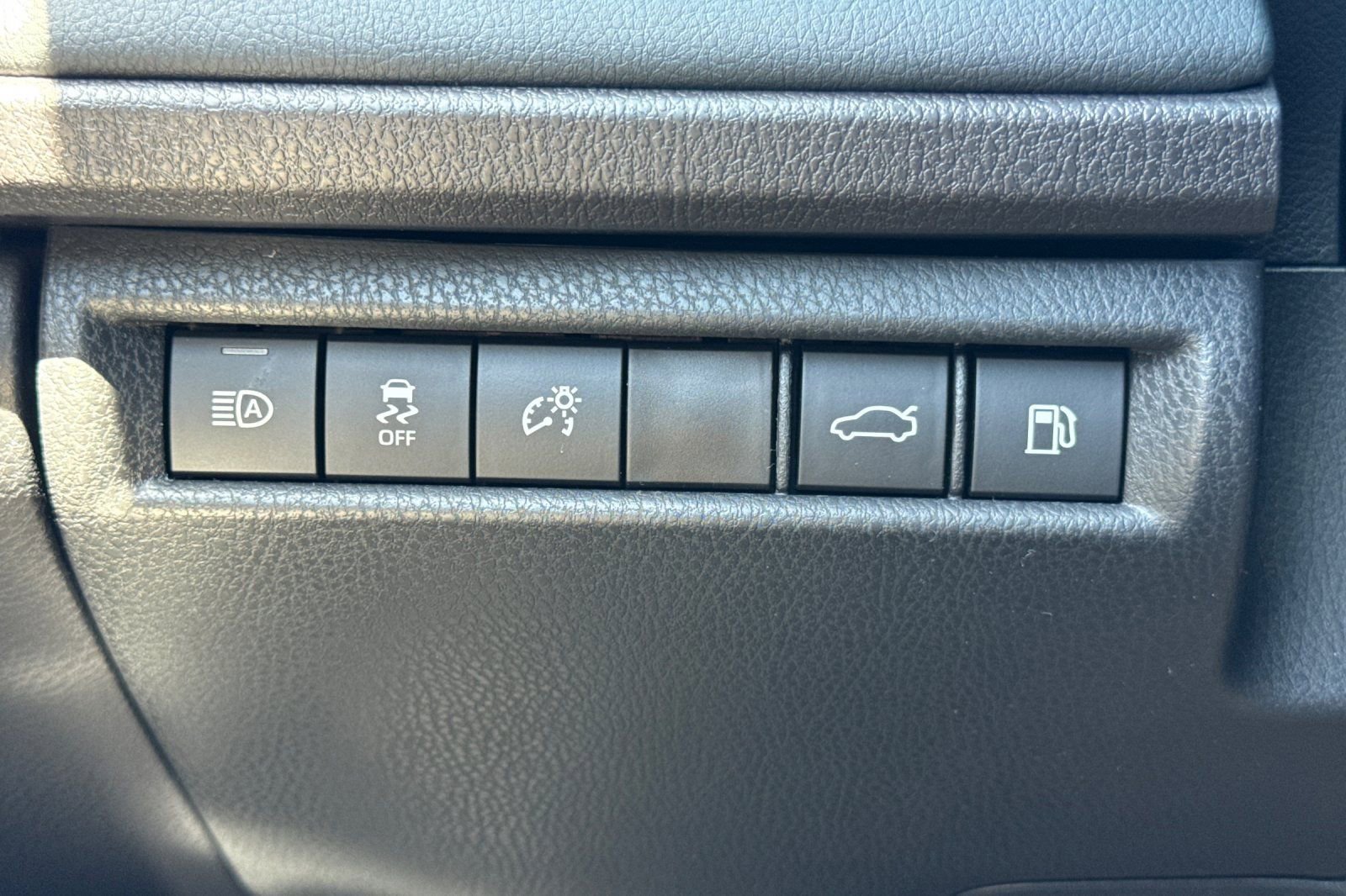 New 2026 Toyota Camry XSE FWD image 29