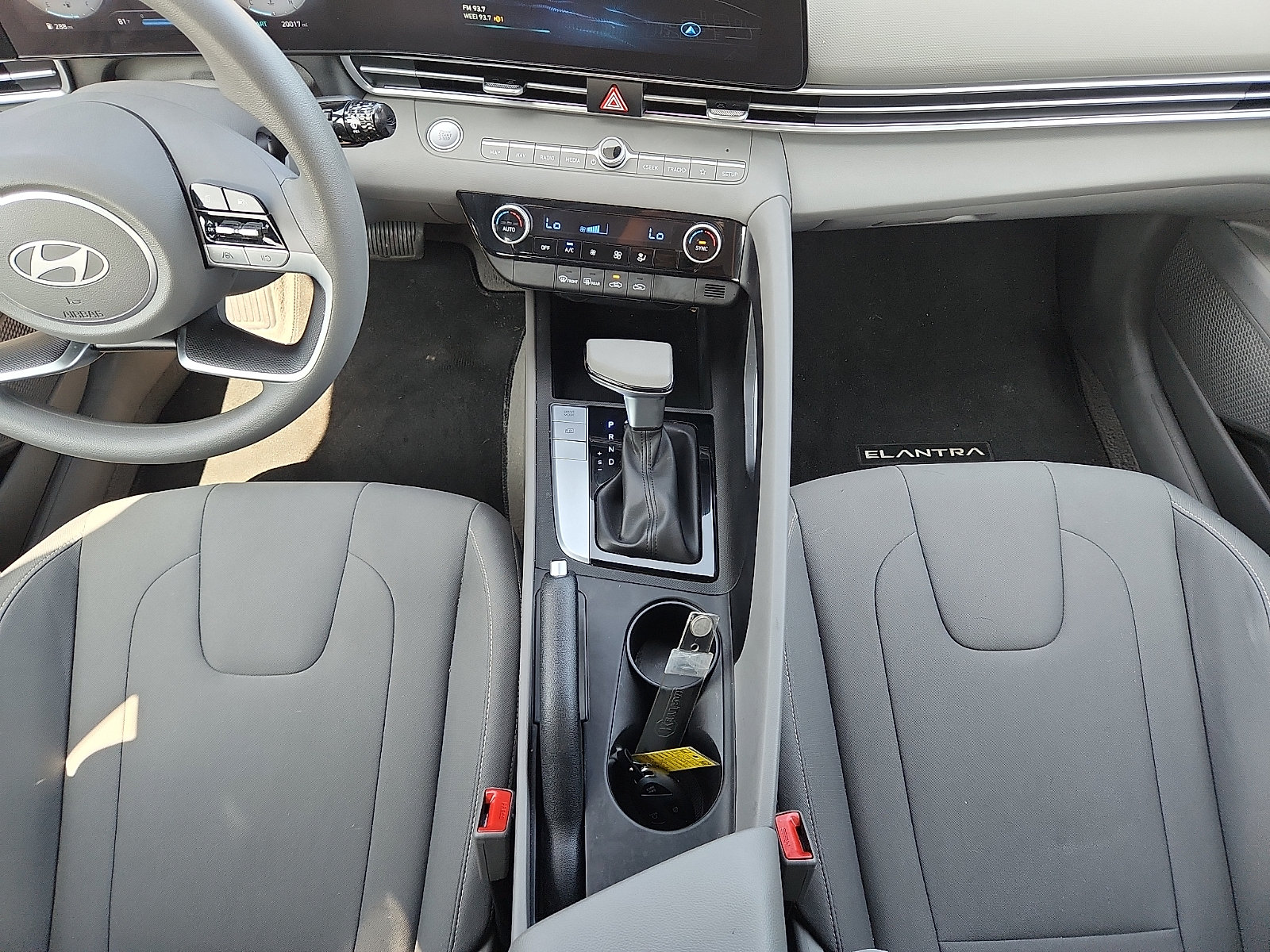 Certified 2024 Hyundai Elantra SEL FWD image 19