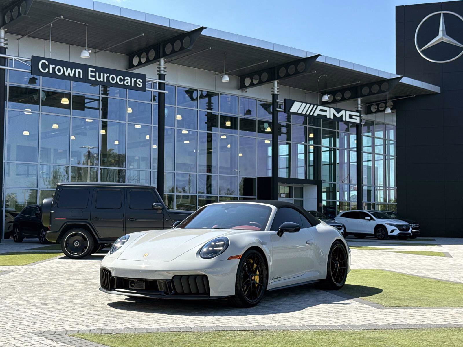 Used 2025 Porsche 911 Carrera GTS w/ Premium Package RWD image 1