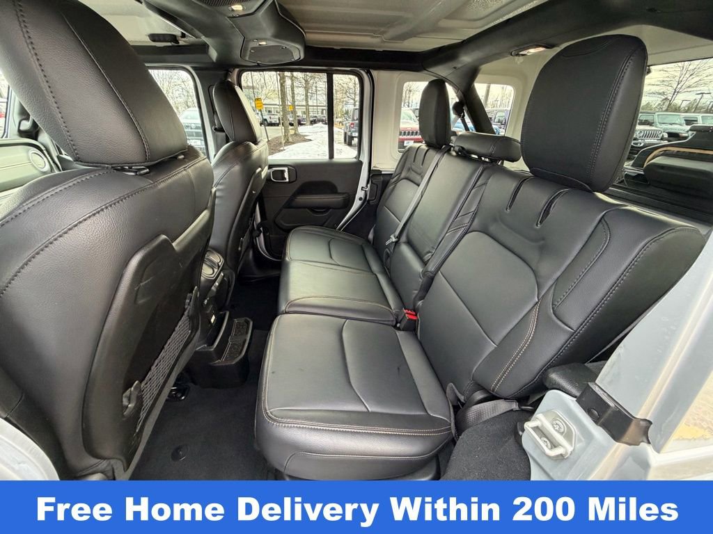 Used 2024 Jeep Wrangler Unlimited Sahara w/ Technology Group image 17