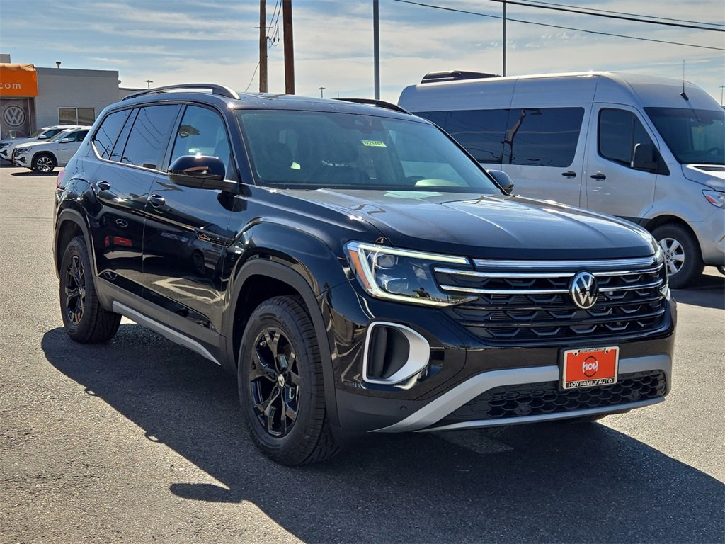 New 2025 Volkswagen Atlas Peak Edition SE