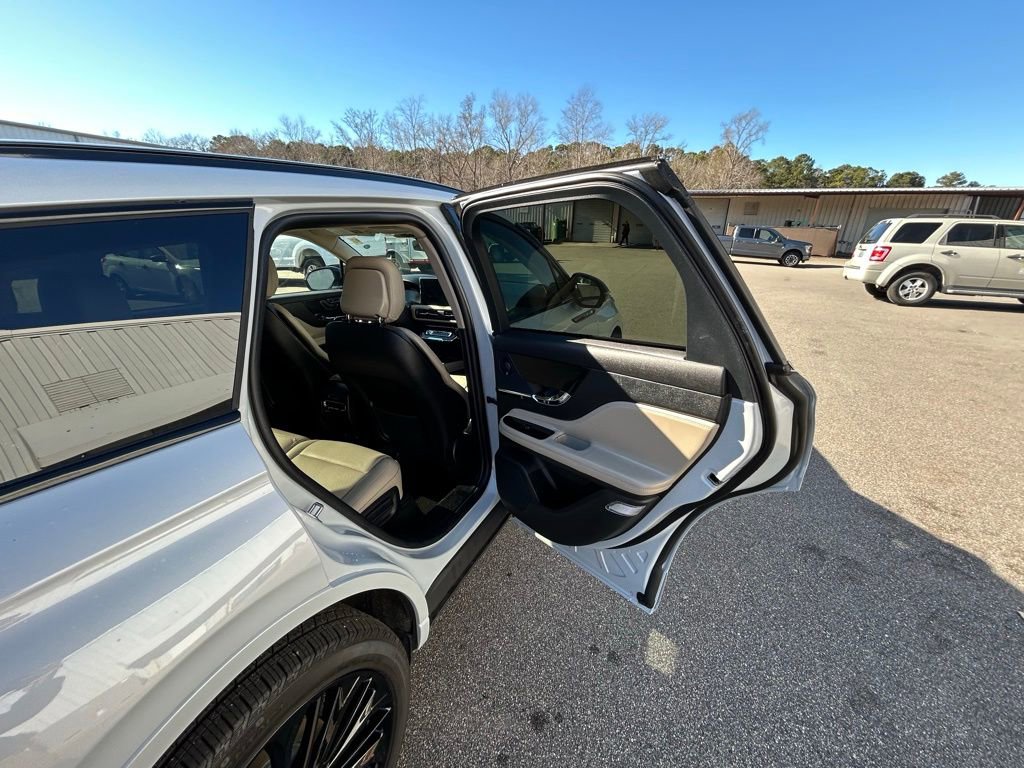 Used 2025 Lincoln Corsair Reserve w/ Equipment Group 202A image 21