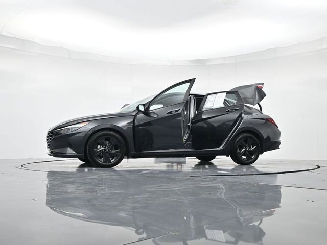 Used 2022 Hyundai Elantra SEL image 51
