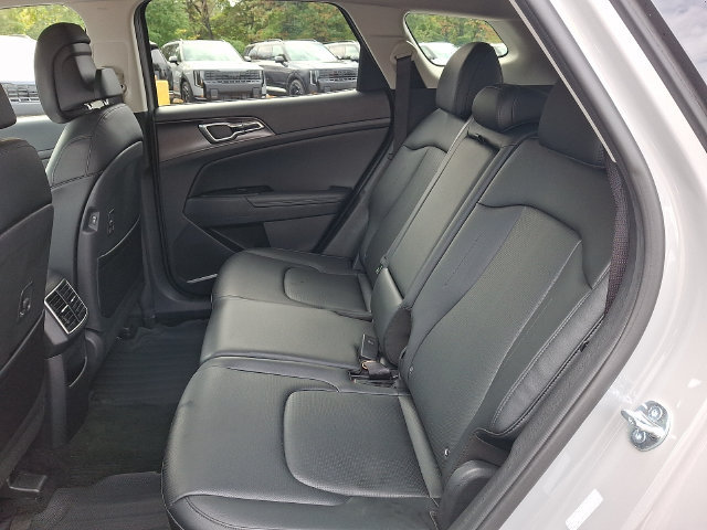 Certified 2026 Kia Sportage EX FWD image 10