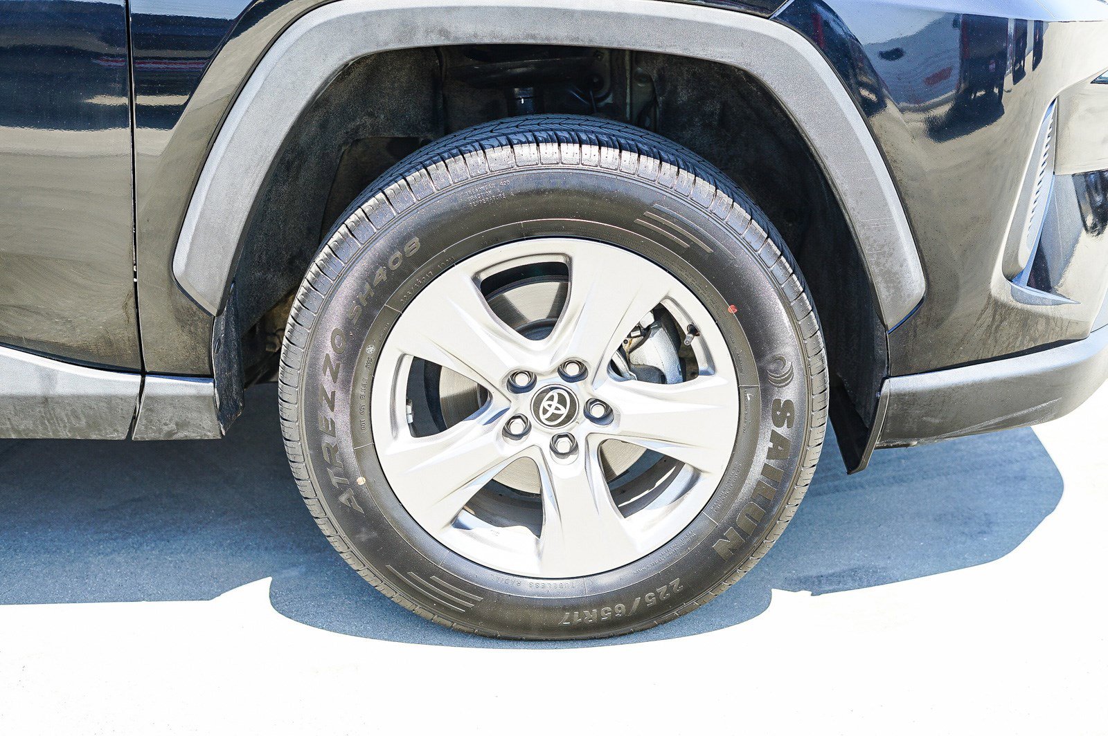 Certified 2024 Toyota RAV4 LE AWD/4WD image 10