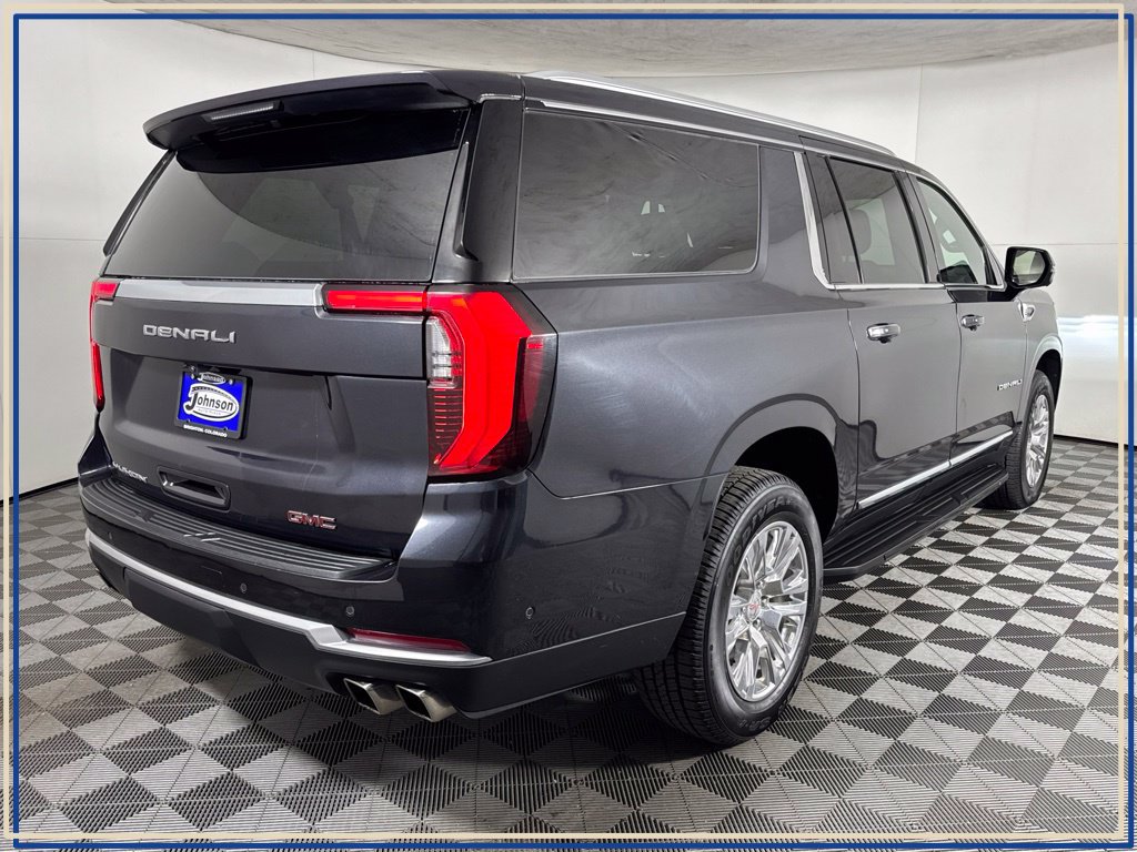 Certified 2025 GMC Yukon XL Denali AWD/4WD image 9