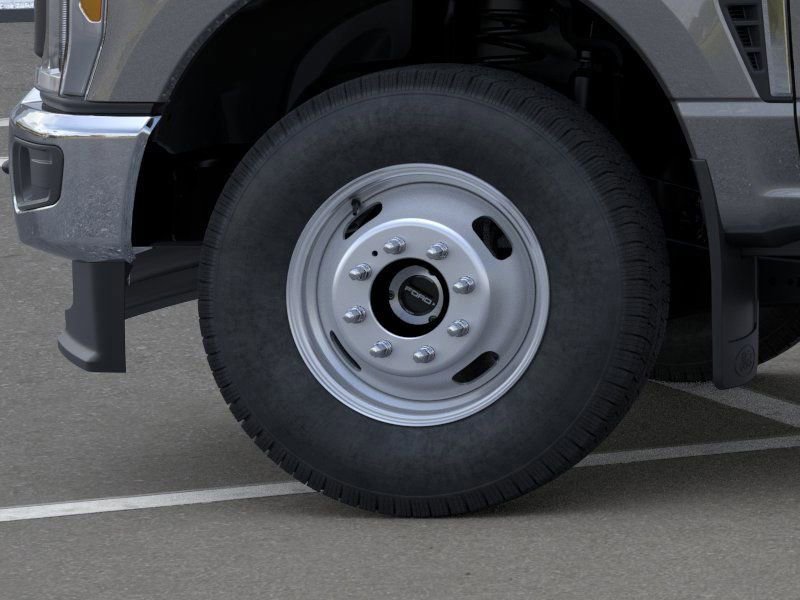 New 2026 Ford F350 4x4 Crew Cab DRW Super Duty image 19