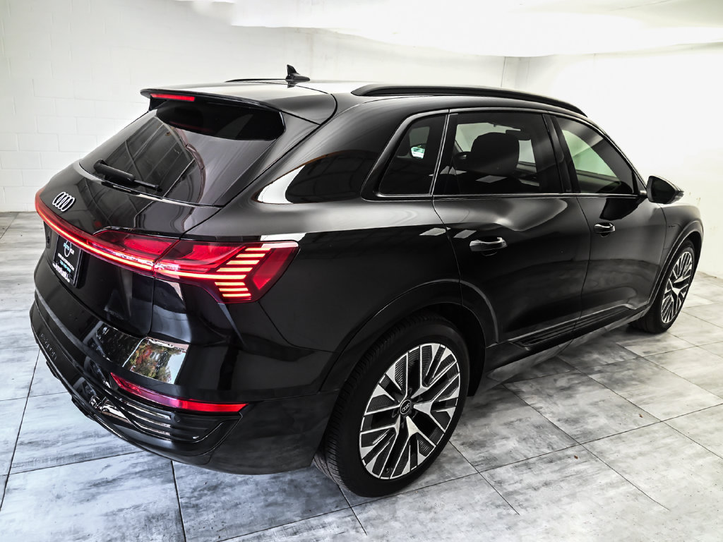 Used 2024 Audi Q8 e-tron Prestige w/ Prestige Package AWD/4WD image 6