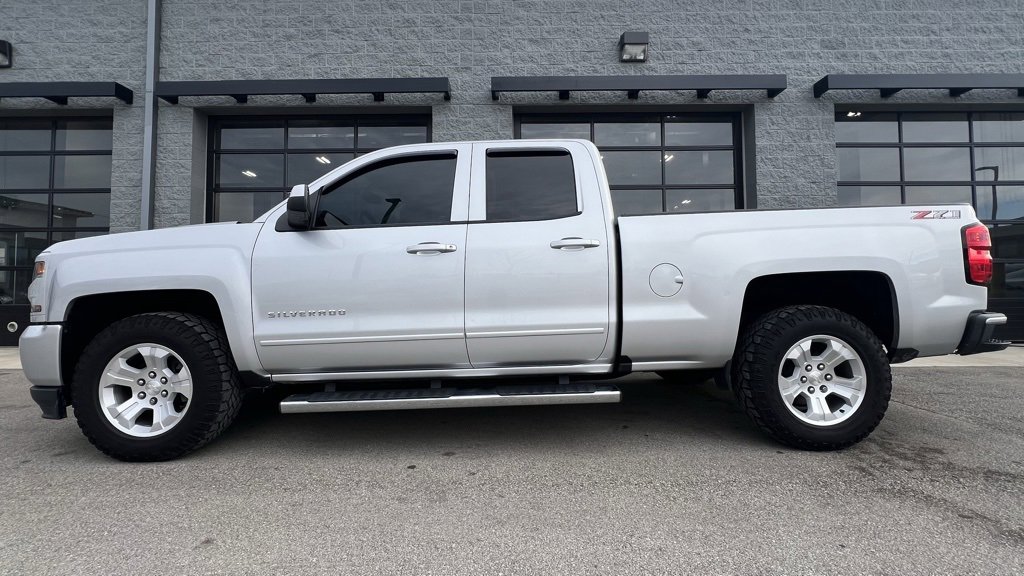 Used 2018 Chevrolet Silverado 1500 LT w/ All Star Edition image 4