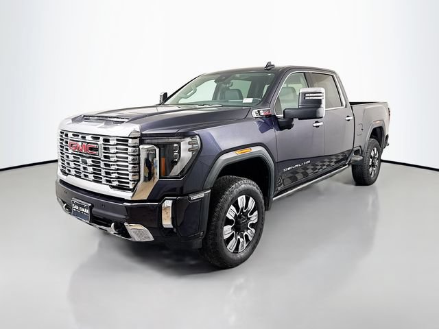 Used 2024 GMC Sierra 2500 Denali w/ Denali Reserve Package AWD/4WD image 4