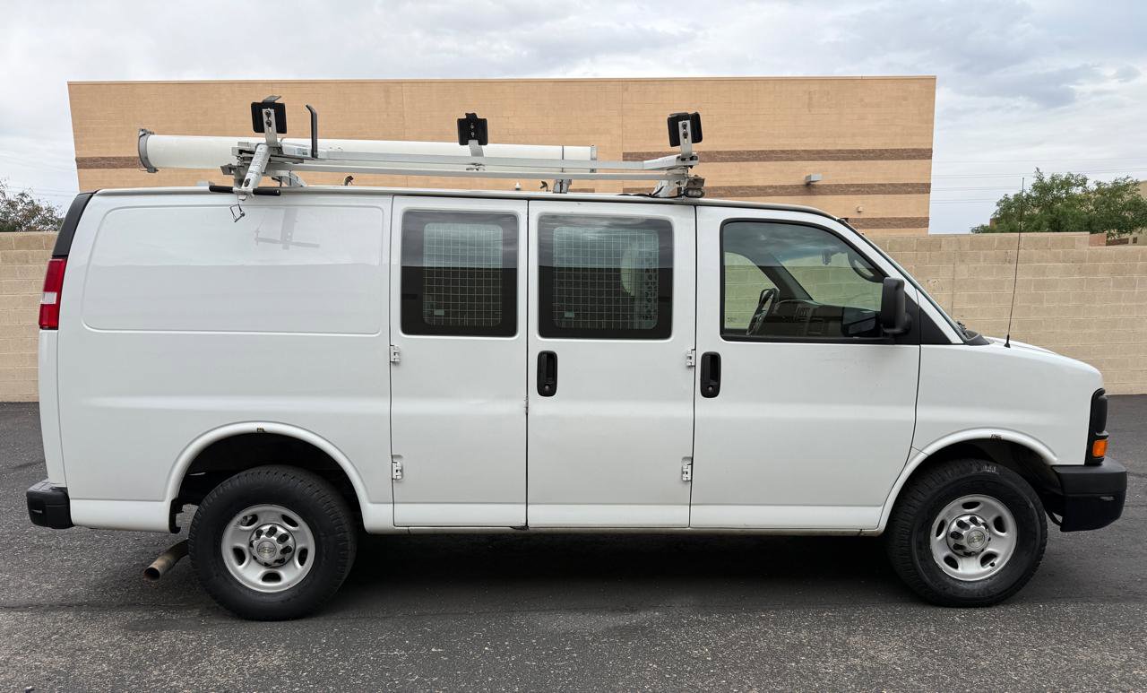 Used 2013 Chevrolet Express 2500 image 7