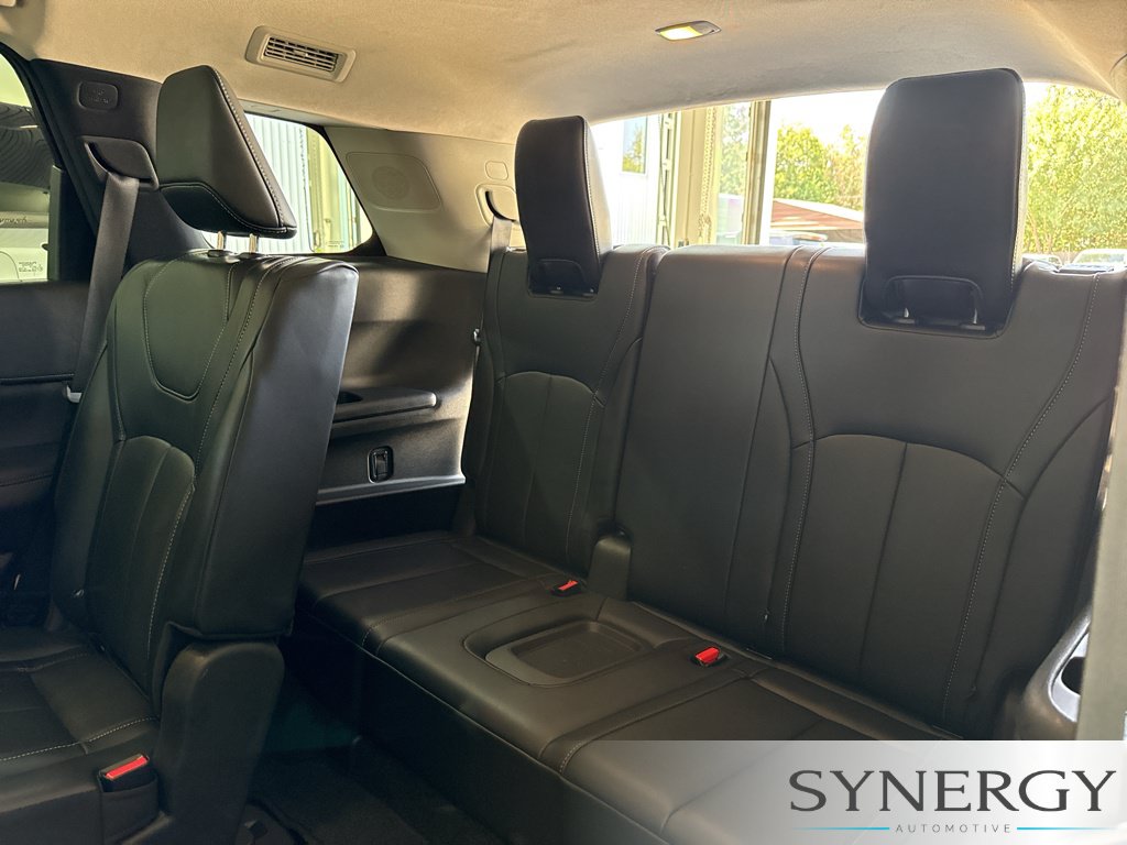 Certified 2023 INFINITI QX60 Luxe w/ Cargo Package FWD image 32