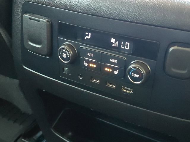 Used 2020 GMC Yukon XL SLT w/ Open Road Package image 19