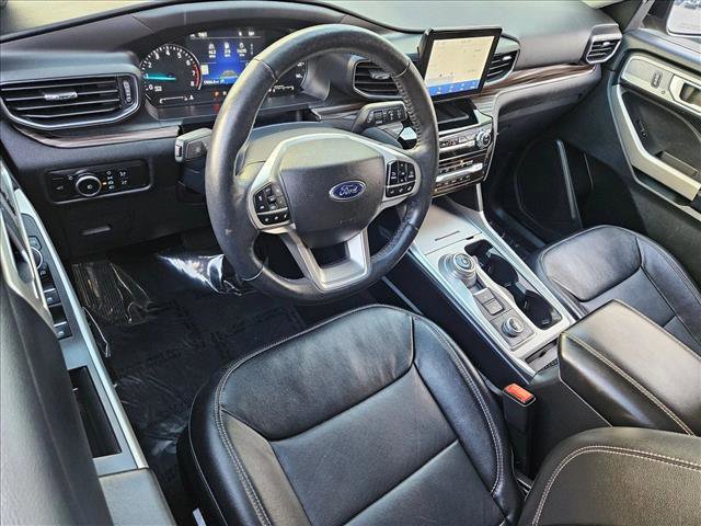 Used 2023 Ford Explorer Limited image 9