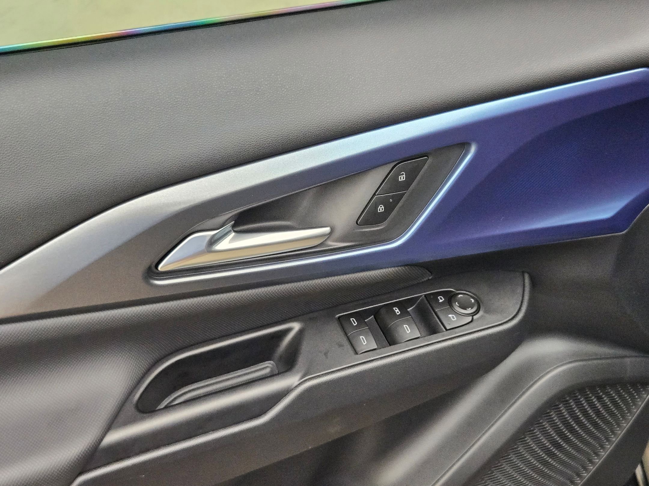 Used 2026 Chevrolet Equinox EV LT image 12