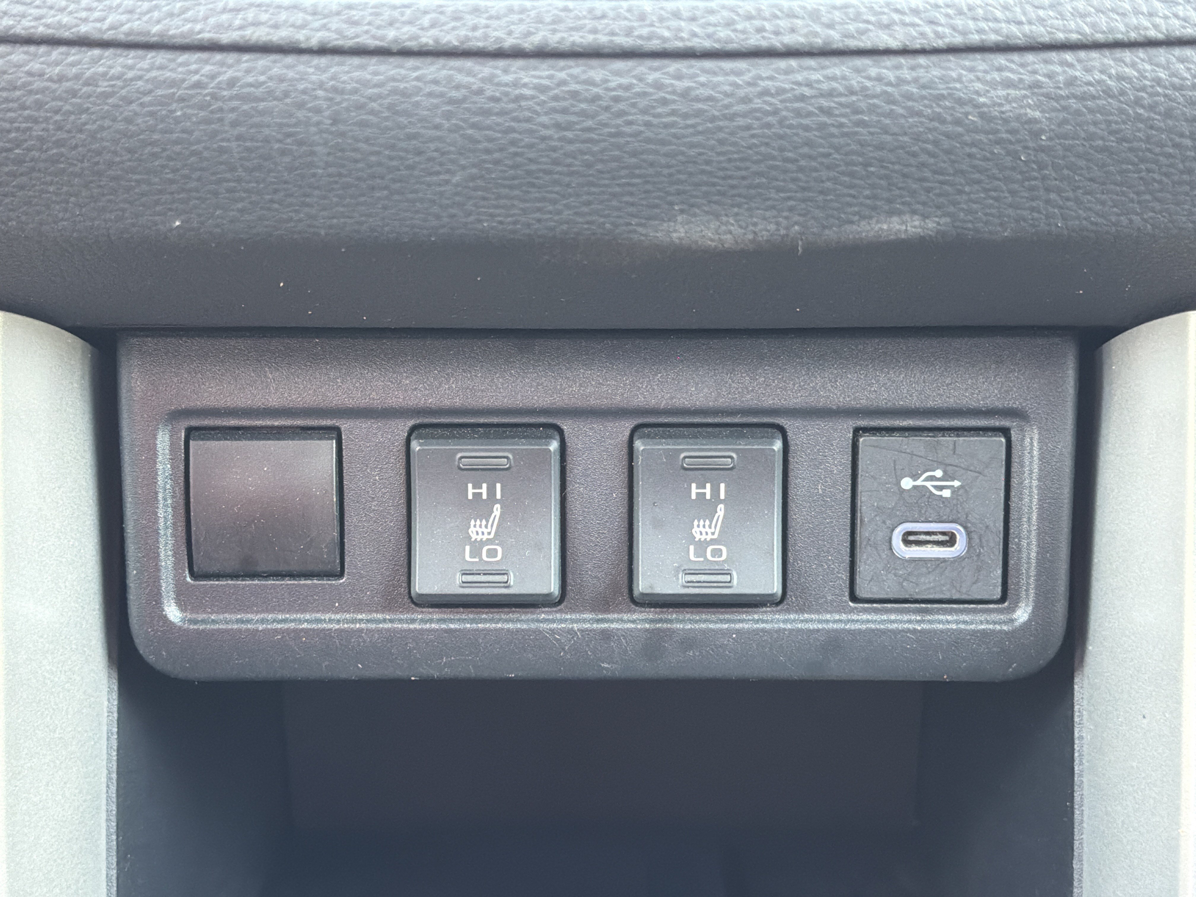 Used 2023 Toyota Corolla Cross XLE FWD image 7
