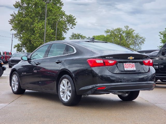 Used 2025 Chevrolet Malibu LT FWD image 6